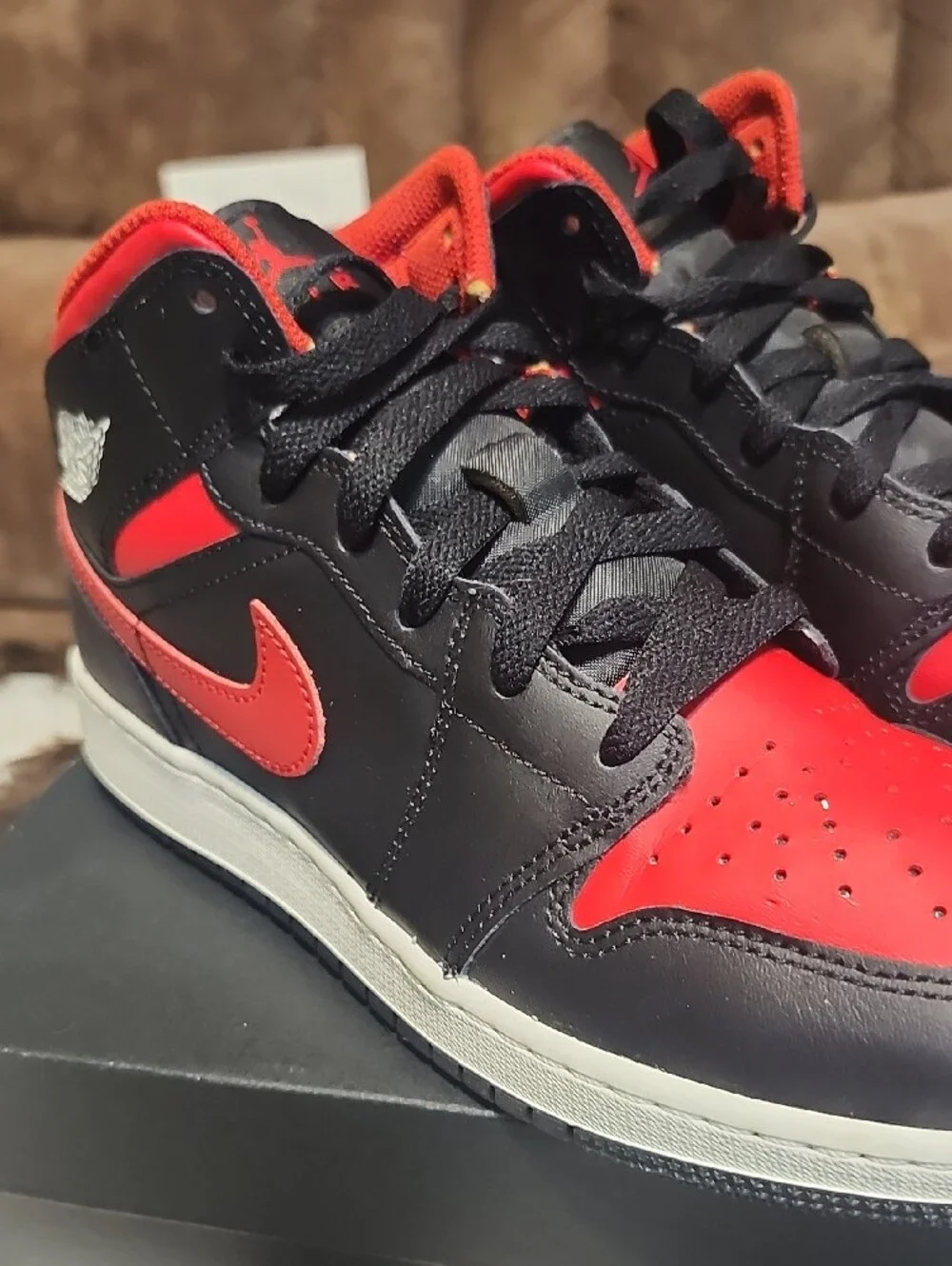 Black & Red  Air Jordan 1